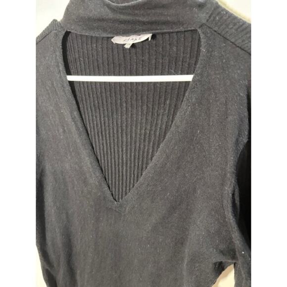 Black Top with V-Neck and Collar by Frame Size L - Picture 4 of 5
